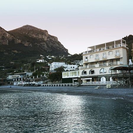 Taverna Del Capitano Marina del Cantone エクステリア 写真