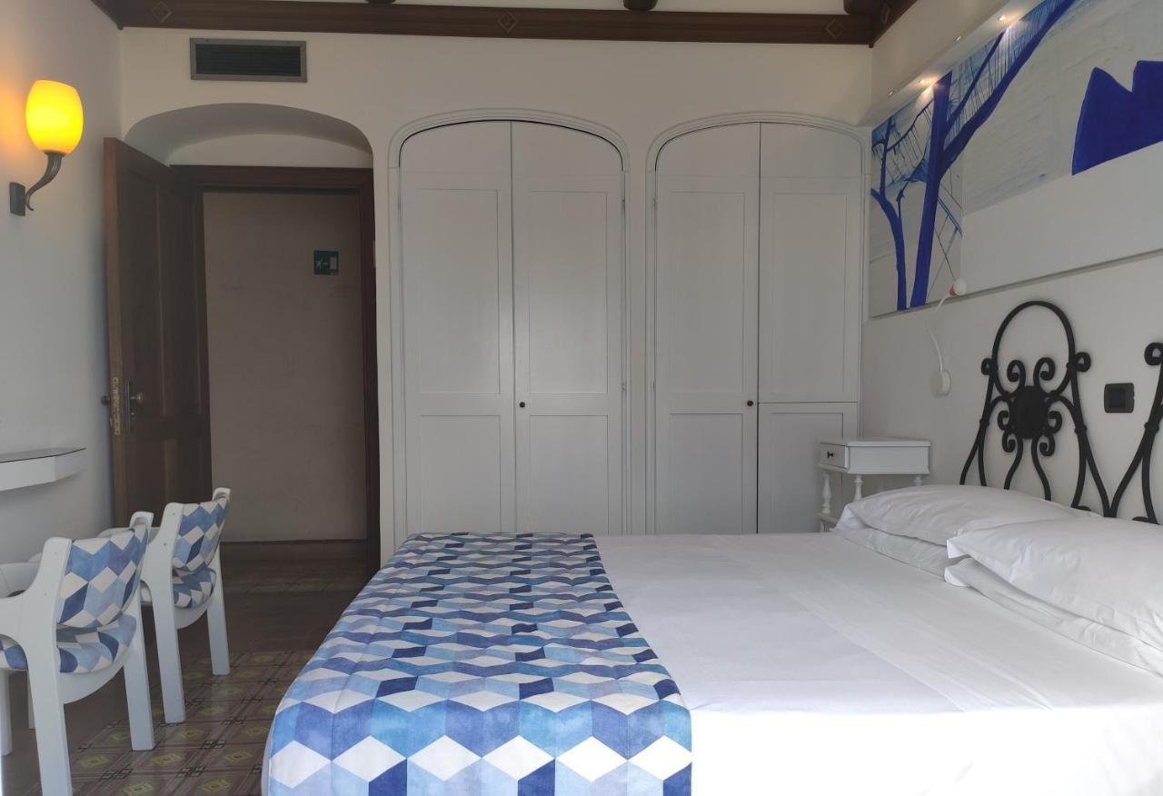 Taverna Del Capitano Marina del Cantone エクステリア 写真