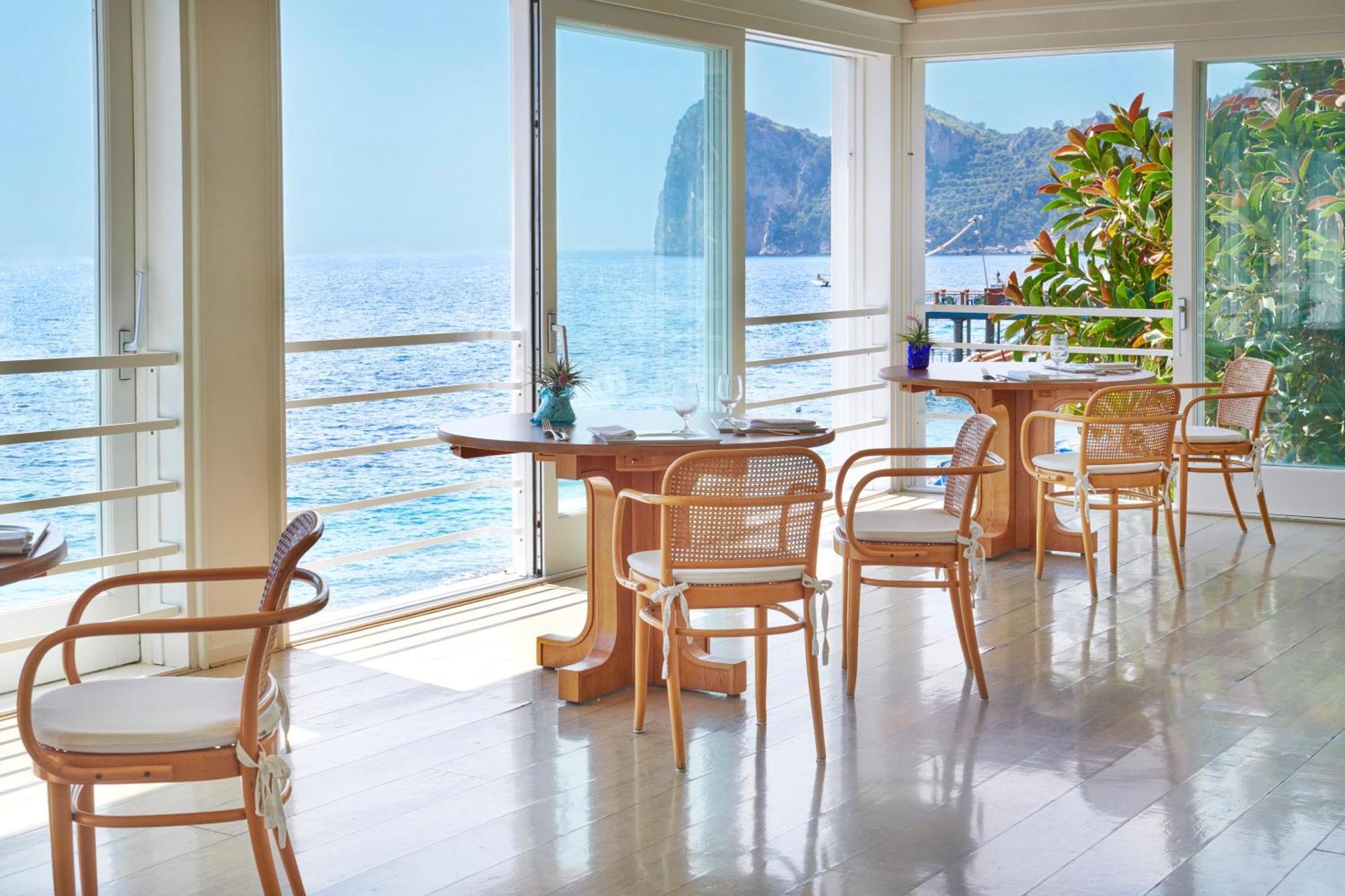 Taverna Del Capitano Marina del Cantone エクステリア 写真