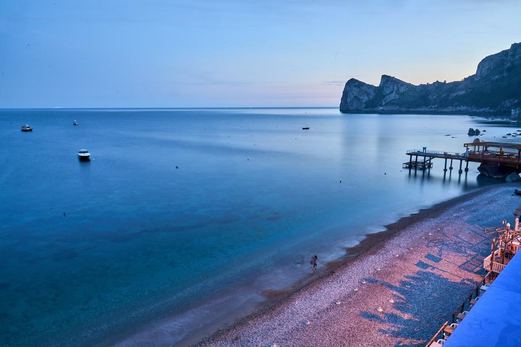 Taverna Del Capitano Marina del Cantone エクステリア 写真