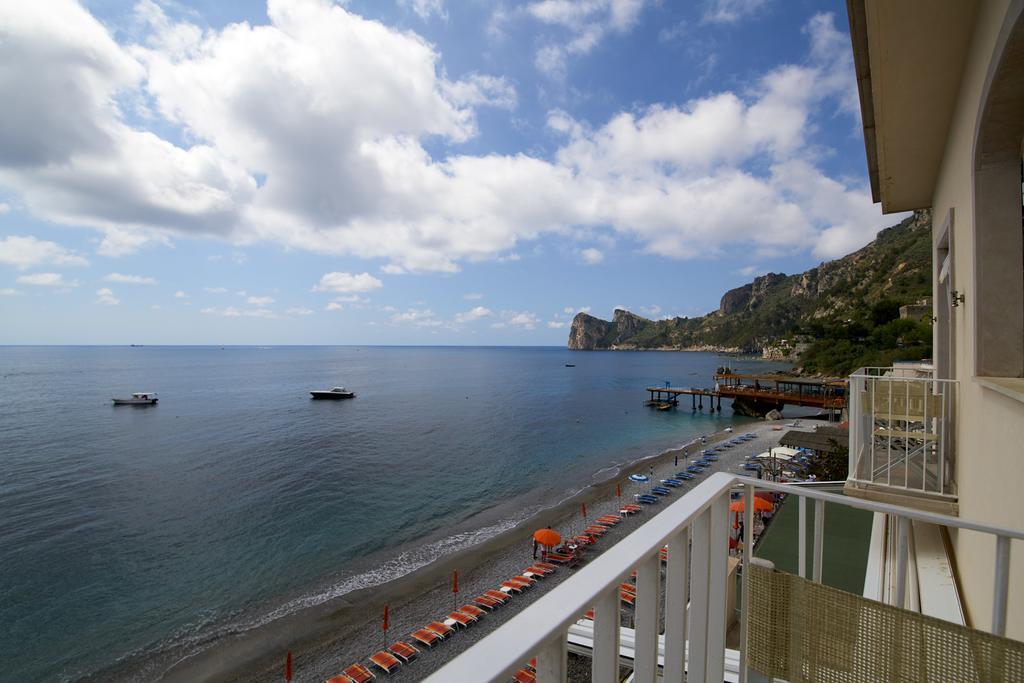 Taverna Del Capitano Marina del Cantone エクステリア 写真